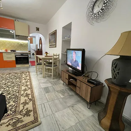 Stivi House * Τίρανα